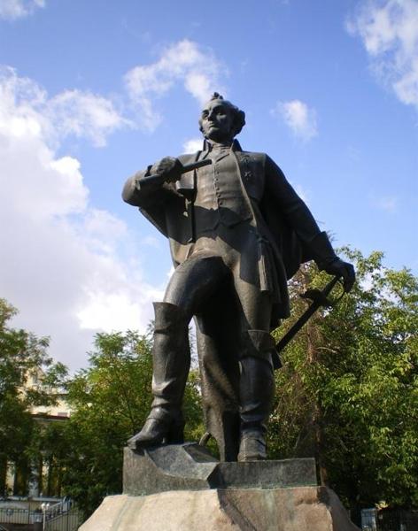 Памятник А.В. Суворову в Симферополе