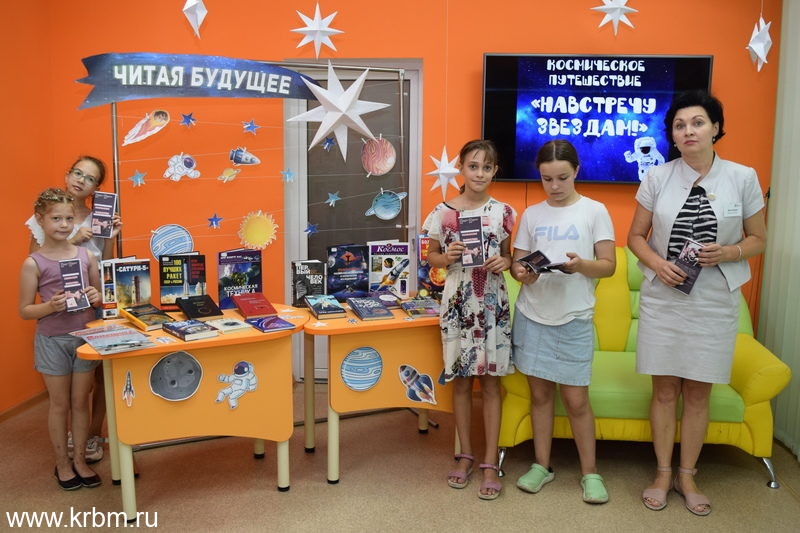 книжна_выставка_2.GoD3e